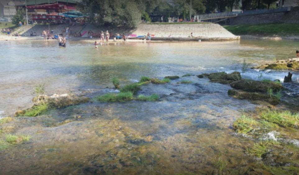 מלון Novi Grad Gradska Plaza Ada מראה חיצוני תמונה